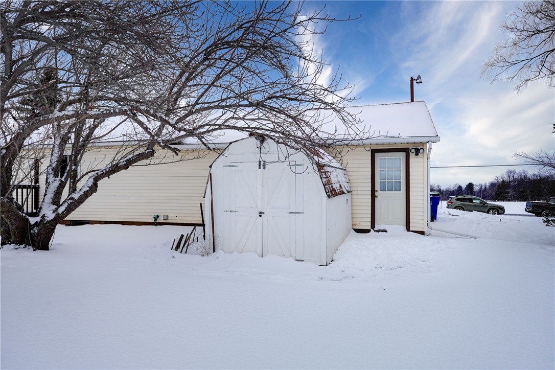 17012 Taylor Road Clarendon, NY 14470 - Photo 6 of 31