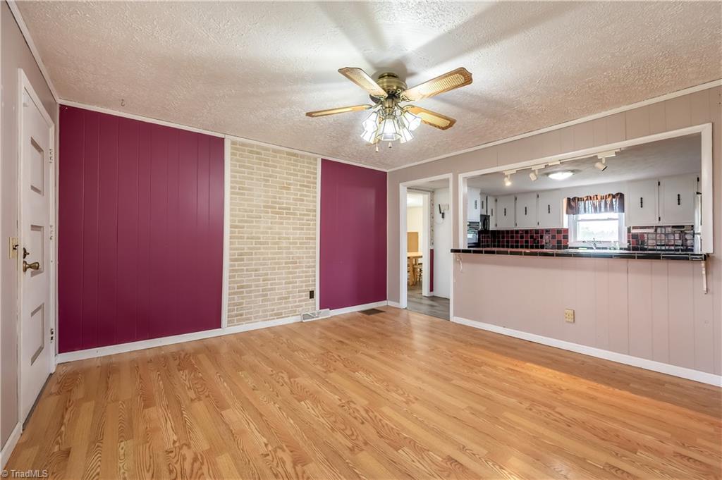 701 Lincoln Road Galax, VA 24333 - Photo 6 of 35