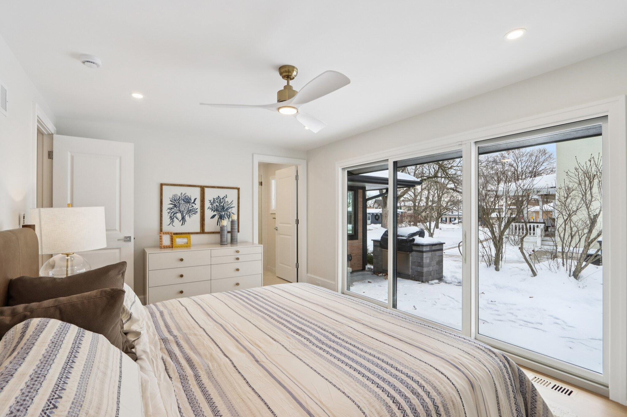 1600 Evergreen Lane Lake Geneva, WI 53147 - Photo 33 of 71 37-web-or-mls-Evergreen Ln-L1212-037