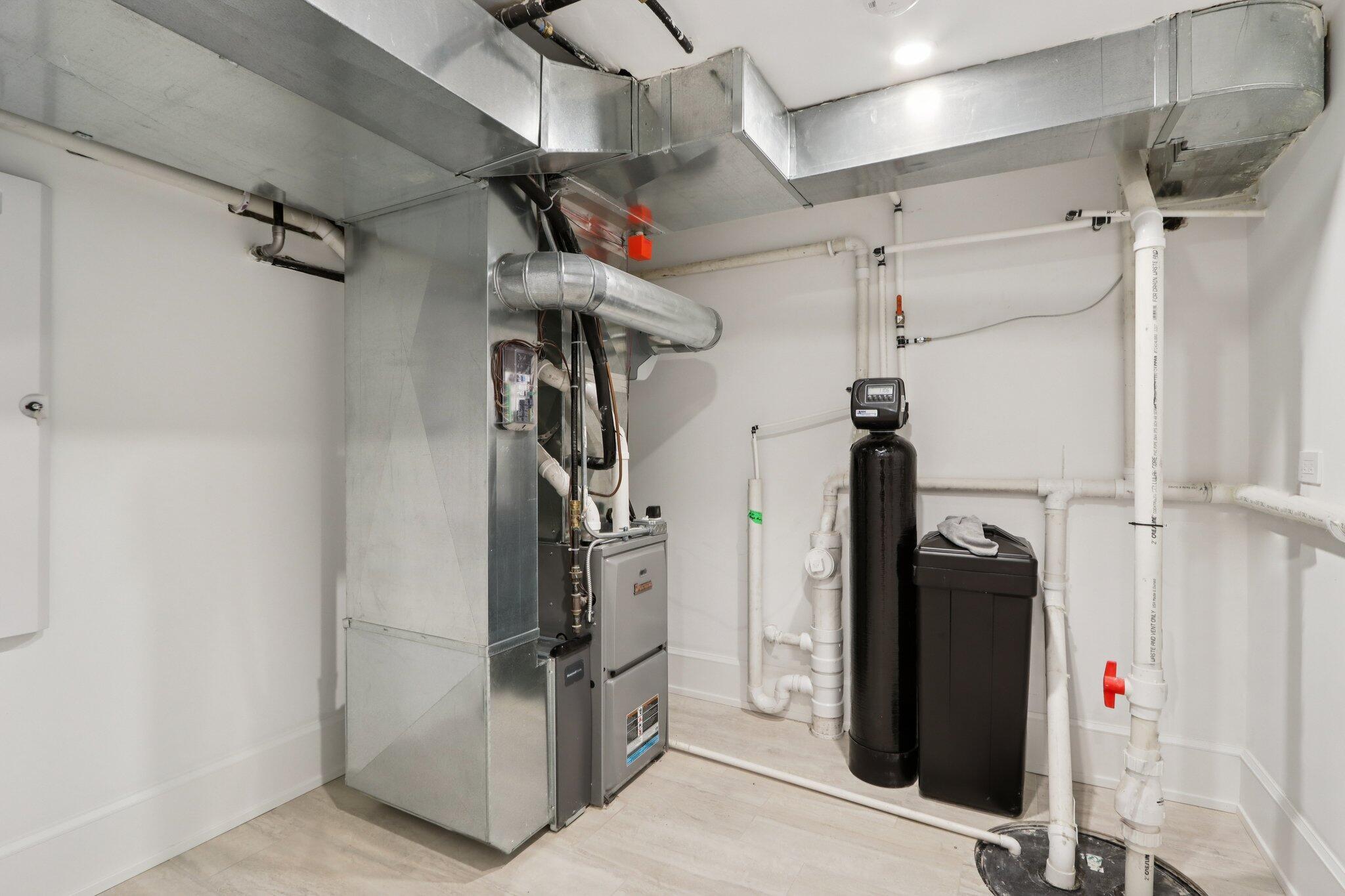 1600 Evergreen Lane Lake Geneva, WI 53147 - Photo 56 of 71 61-web-or-mls-Evergreen Ln-L1212-061