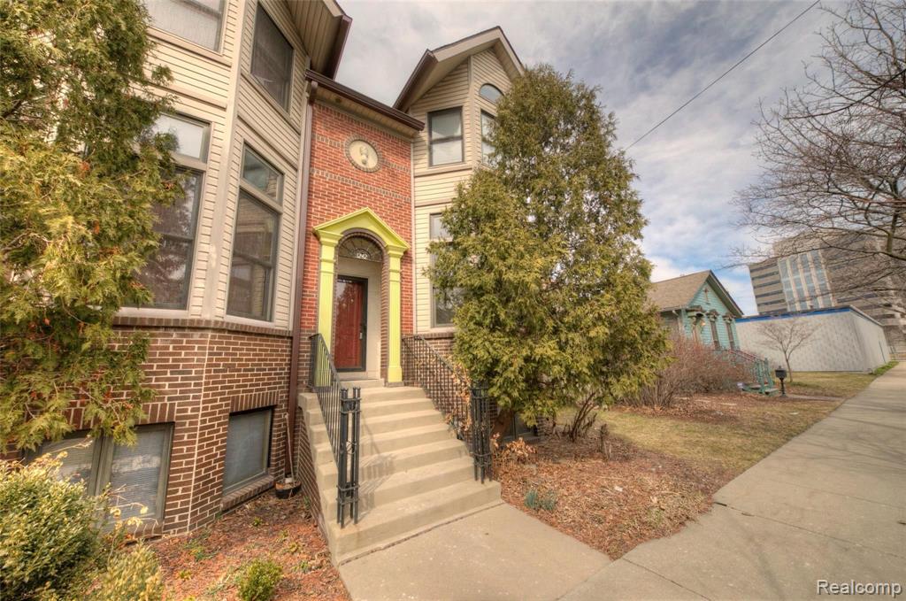 1242 Labrosse Street Detroit, MI 48226 - Photo 2 of 55