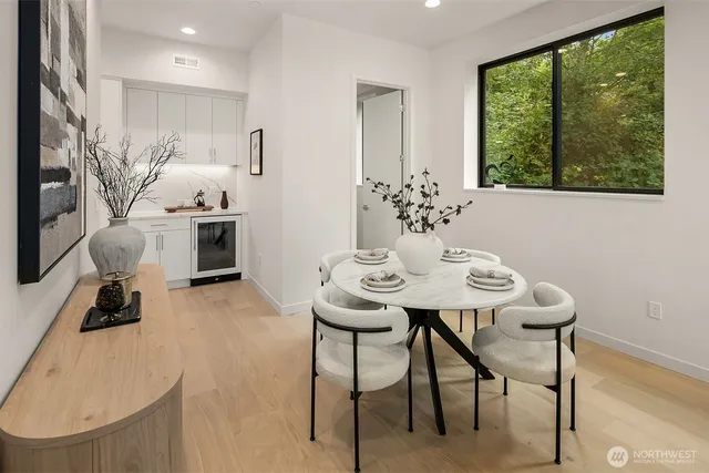 $2,170,000 | 286 118th Avenue Southeast, Bellevue, WA 98005