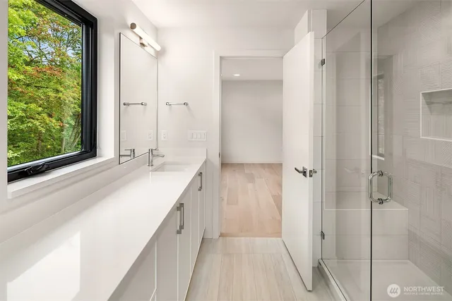 $2,170,000 | 286 118th Avenue Southeast, Bellevue, WA 98005