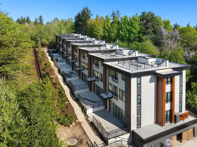 $2,170,000 | 286 118th Avenue Southeast, Bellevue, WA 98005