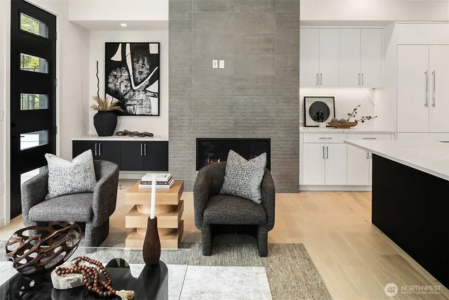 $2,170,000 | 286 118th Avenue Southeast, Bellevue, WA 98005