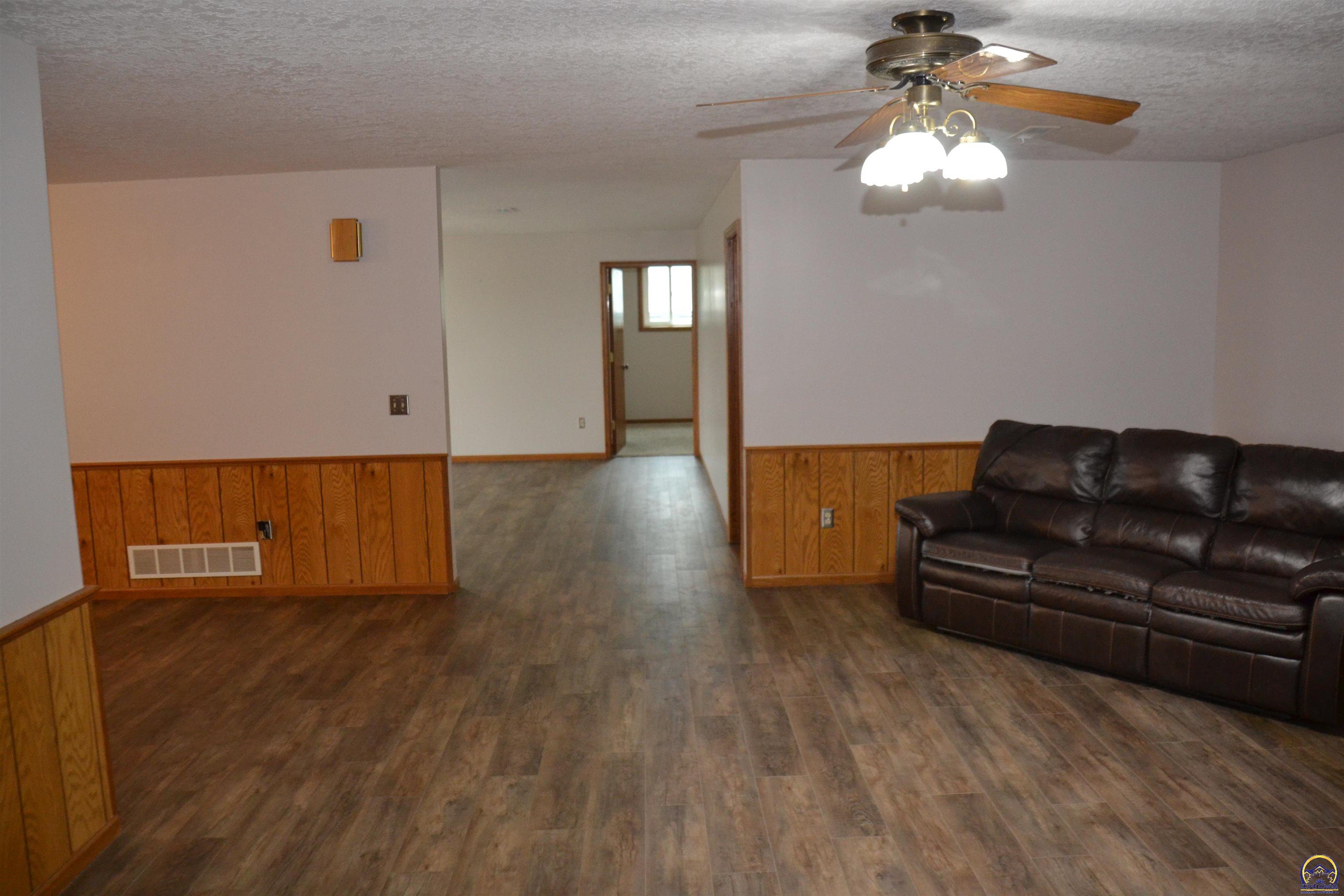 2599 Shetland Road Waverly, KS 66871 - Photo 23 of 49