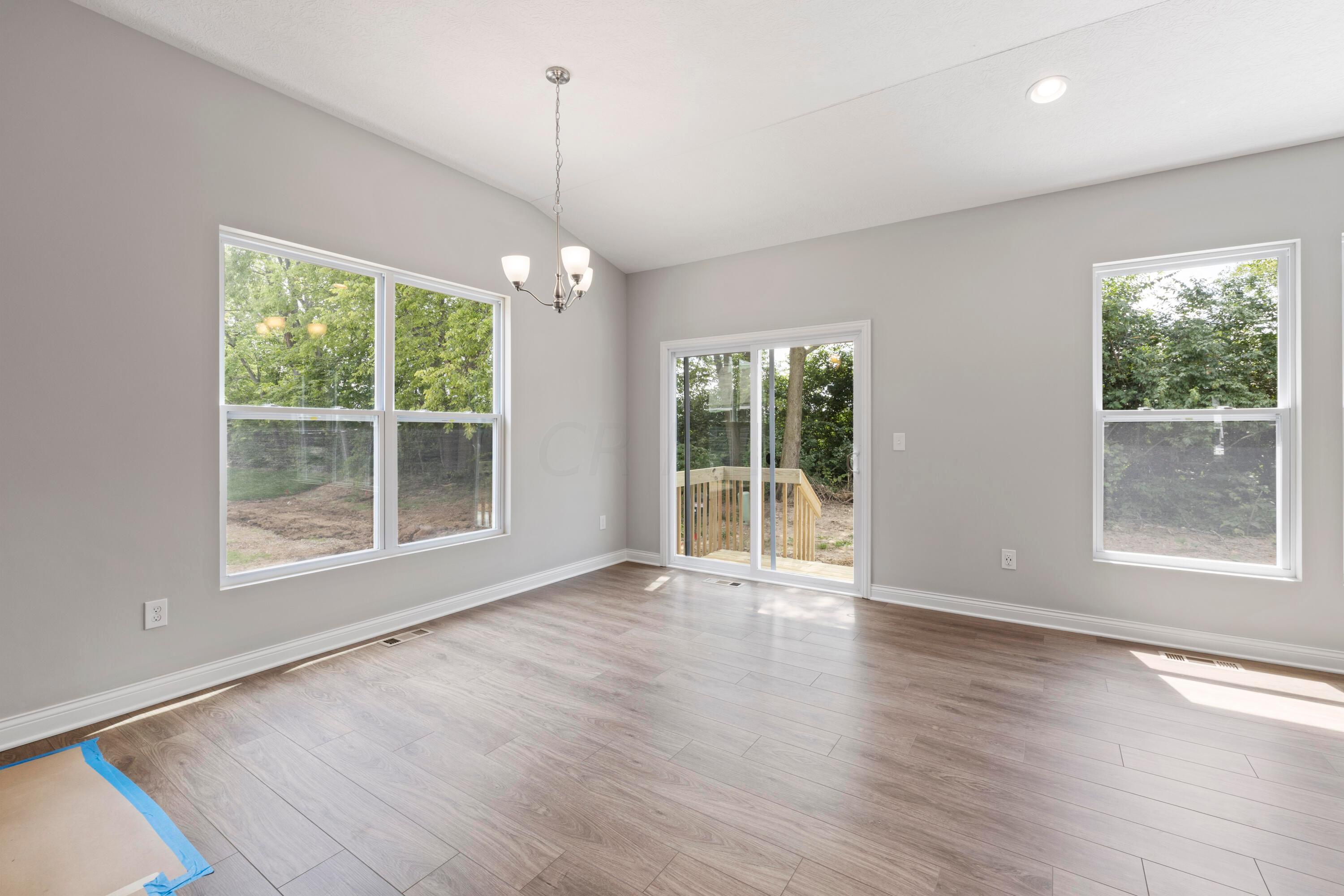 401 Colonial Club Road Commercial Point, OH 43116 - Photo 12 of 20 Breakfast Nook