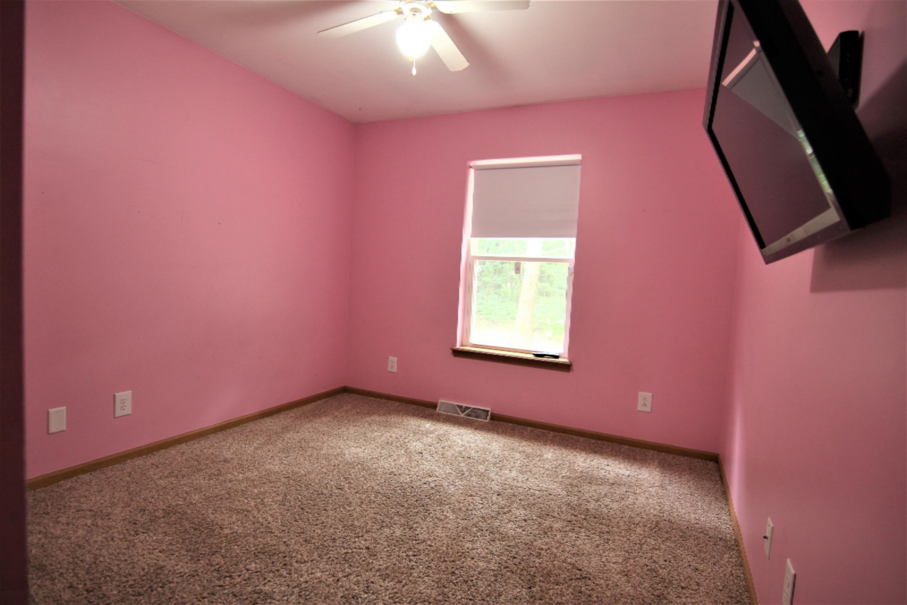 420 East River Road Muskegon, MI 49445 - Photo 18 of 41 Bedroom 2