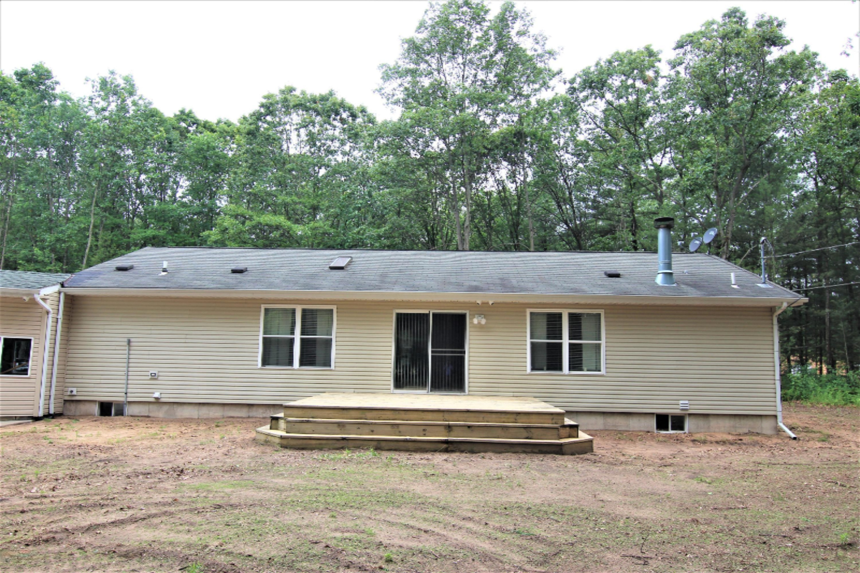 420 East River Road Muskegon, MI 49445 - Photo 31 of 41 Back 1