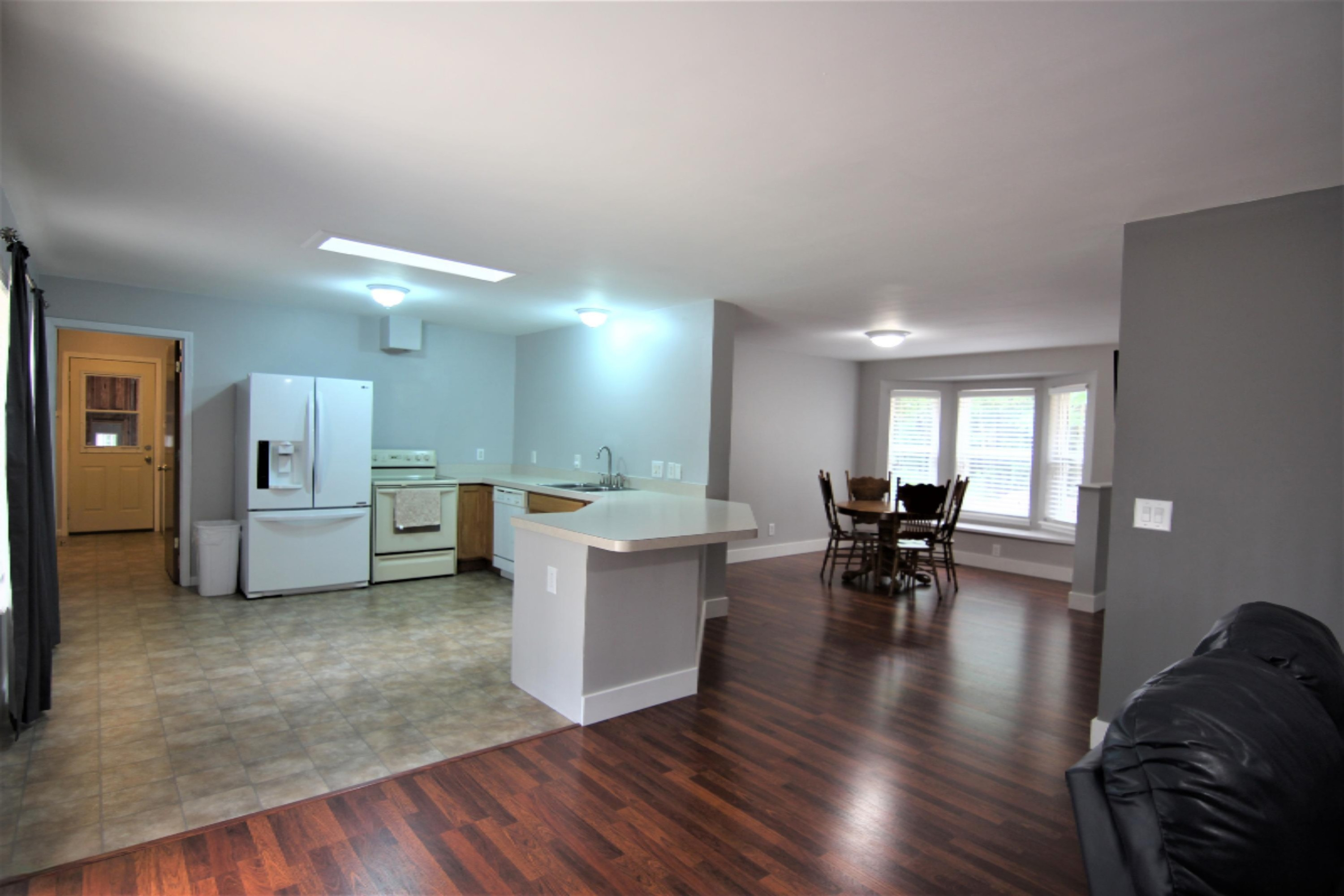 420 East River Road Muskegon, MI 49445 - Photo 10 of 41 Great Room