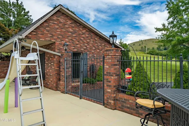 $899,985 | 194 Willow Brook Drive, Rosedale, VA 24280