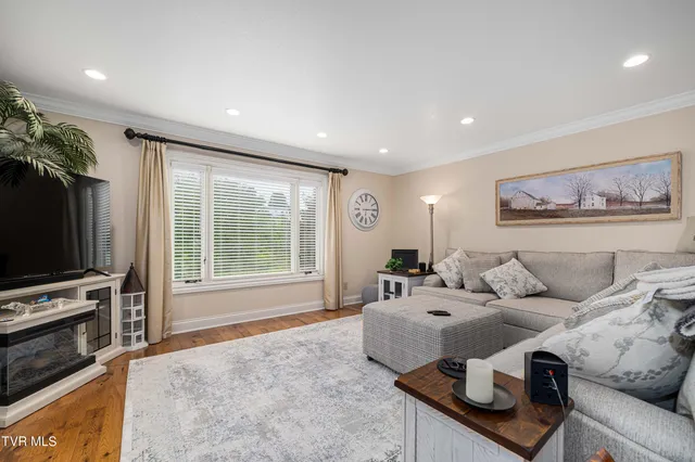 $899,985 | 194 Willow Brook Drive, Rosedale, VA 24280