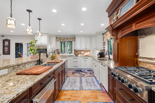 $899,985 | 194 Willow Brook Drive, Rosedale, VA 24280