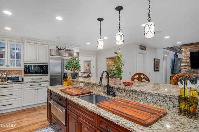 $899,985 | 194 Willow Brook Drive, Rosedale, VA 24280