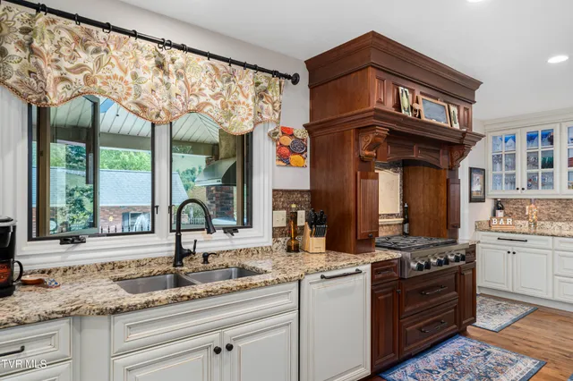 $899,985 | 194 Willow Brook Drive, Rosedale, VA 24280