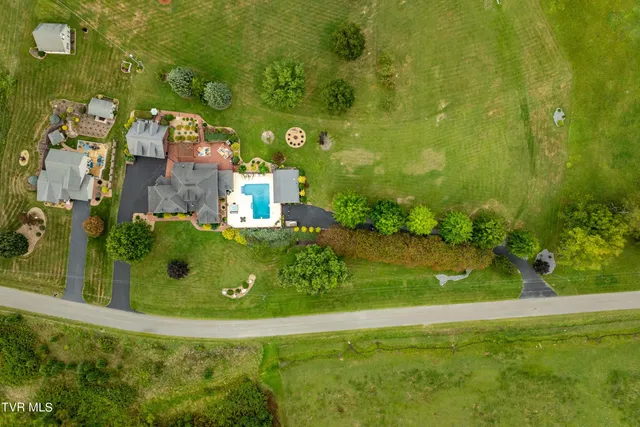 $899,985 | 194 Willow Brook Drive, Rosedale, VA 24280