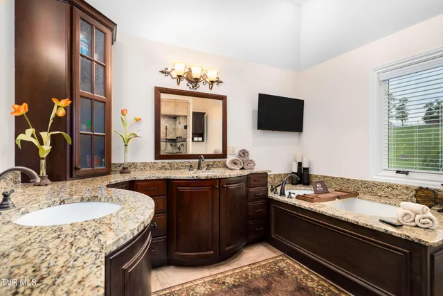 $899,985 | 194 Willow Brook Drive, Rosedale, VA 24280