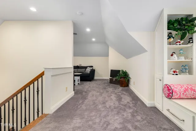 $899,985 | 194 Willow Brook Drive, Rosedale, VA 24280