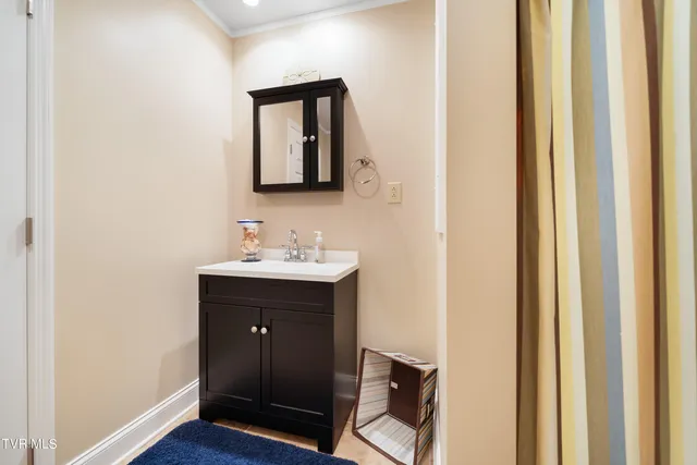 $899,985 | 194 Willow Brook Drive, Rosedale, VA 24280