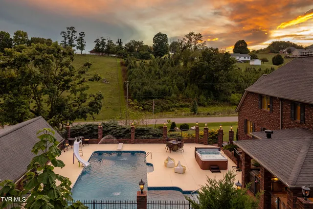 $899,985 | 194 Willow Brook Drive, Rosedale, VA 24280