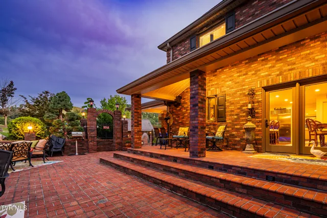 $899,985 | 194 Willow Brook Drive, Rosedale, VA 24280