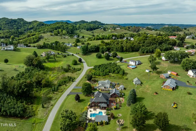 $899,985 | 194 Willow Brook Drive, Rosedale, VA 24280