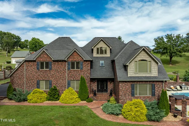 $899,985 | 194 Willow Brook Drive, Rosedale, VA 24280