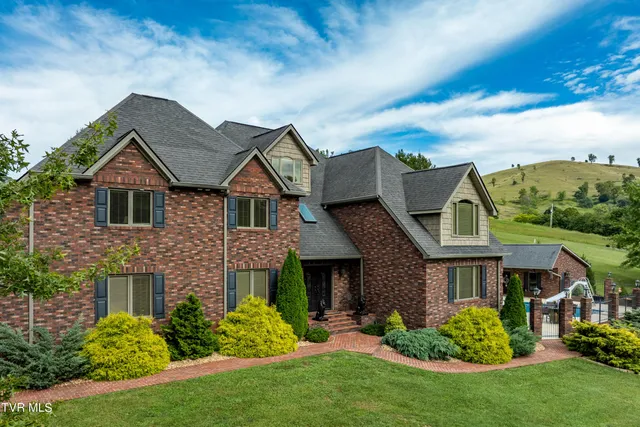 $899,985 | 194 Willow Brook Drive, Rosedale, VA 24280