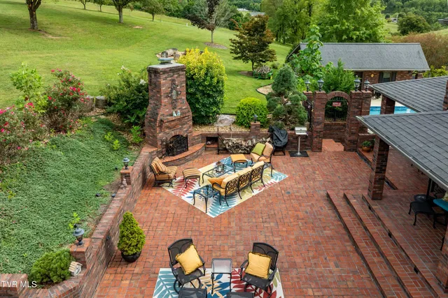 $899,985 | 194 Willow Brook Drive, Rosedale, VA 24280