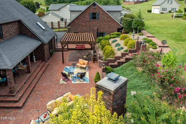 $899,985 | 194 Willow Brook Drive, Rosedale, VA 24280