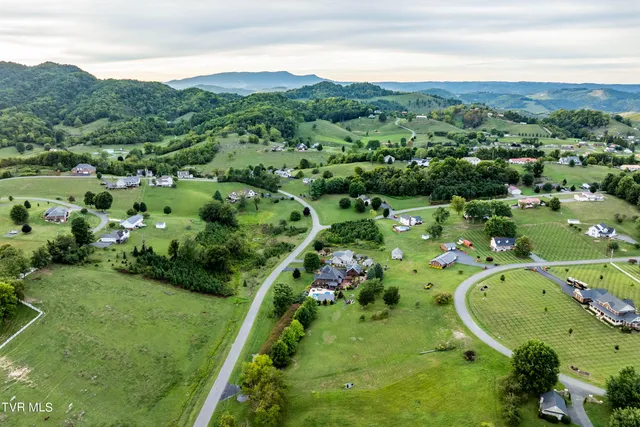 $899,985 | 194 Willow Brook Drive, Rosedale, VA 24280