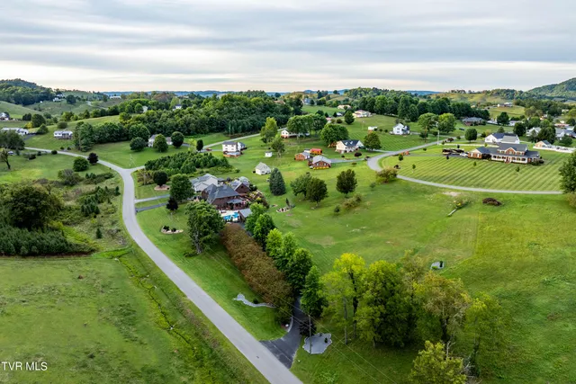 $899,985 | 194 Willow Brook Drive, Rosedale, VA 24280