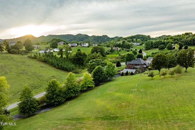 $899,985 | 194 Willow Brook Drive, Rosedale, VA 24280