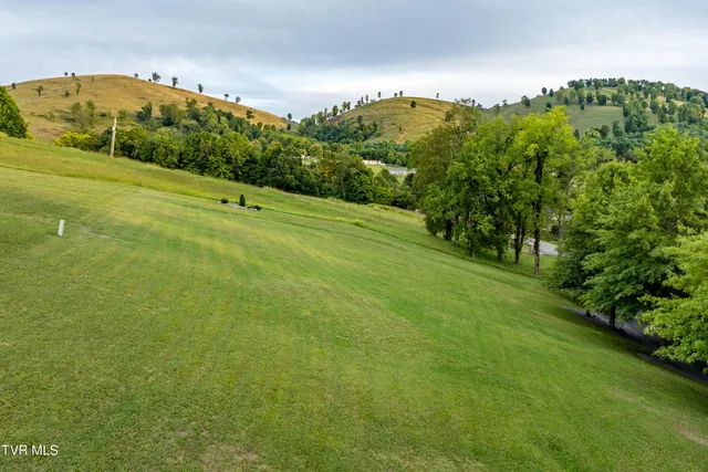 $899,985 | 194 Willow Brook Drive, Rosedale, VA 24280