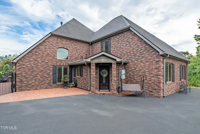 $899,985 | 194 Willow Brook Drive, Rosedale, VA 24280