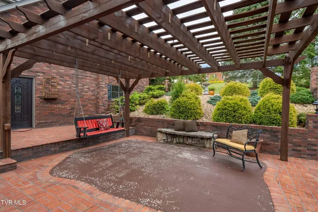 $899,985 | 194 Willow Brook Drive, Rosedale, VA 24280