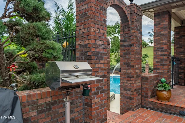 $899,985 | 194 Willow Brook Drive, Rosedale, VA 24280