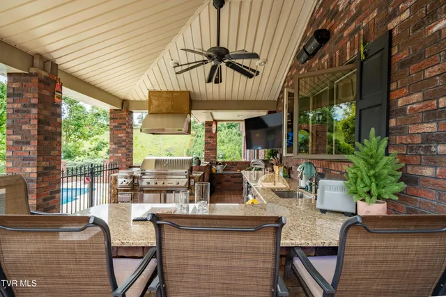 $899,985 | 194 Willow Brook Drive, Rosedale, VA 24280