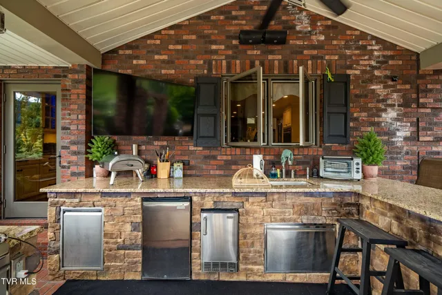 $899,985 | 194 Willow Brook Drive, Rosedale, VA 24280