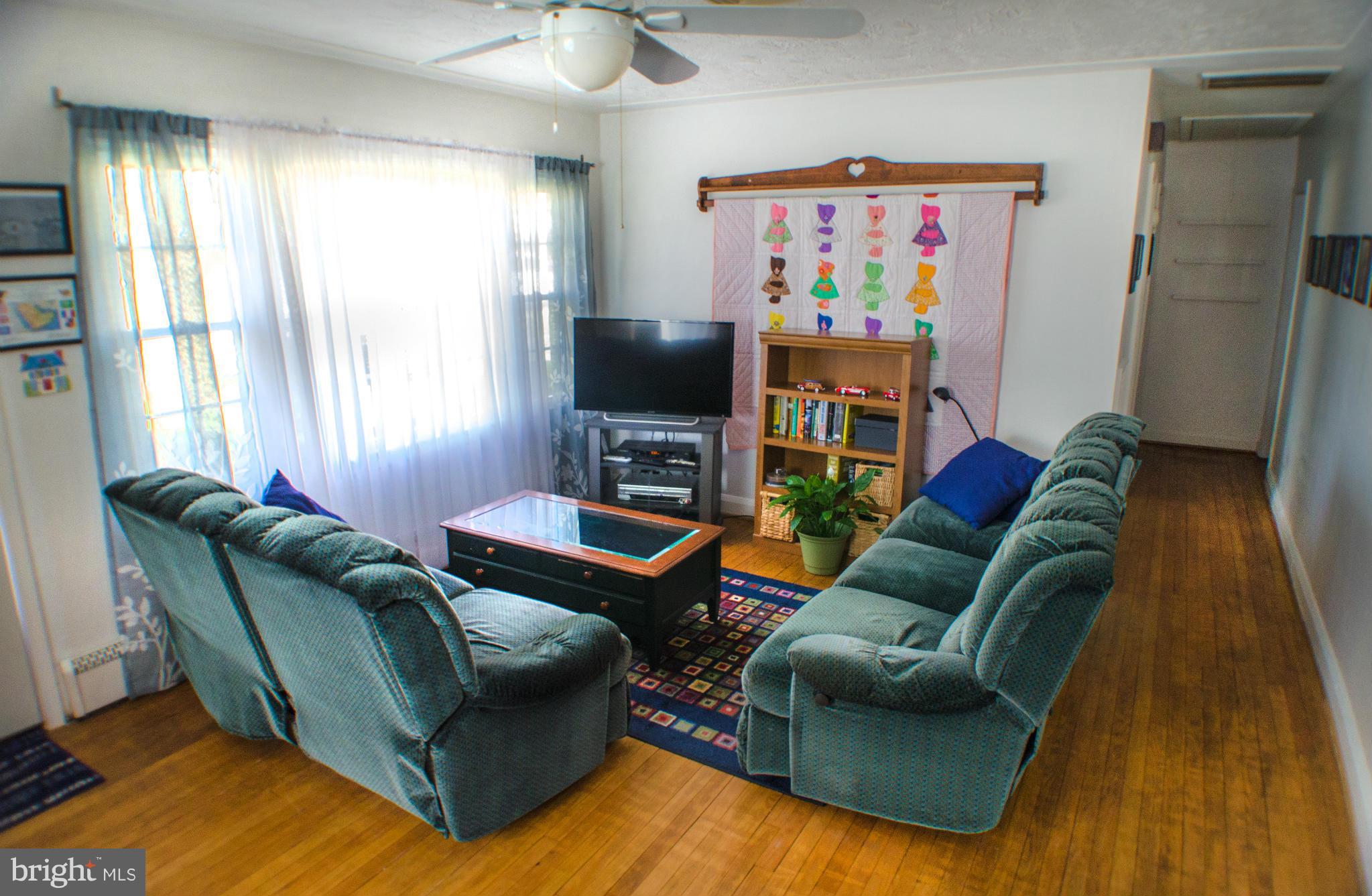 101 Reynolds Avenue Rising Sun, MD 21911 - Photo 6 of 26 Living Room
