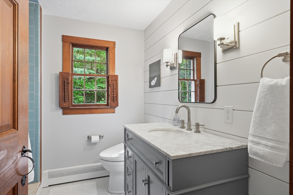 123 Washington Street Boxford, MA 01921 - Photo 24 of 42