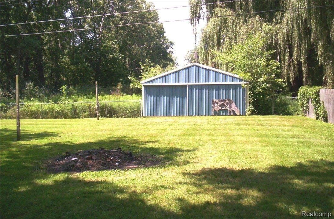 19730 Karr Road Belleville, MI 48111 - Photo 5 of 6 POLE BARN