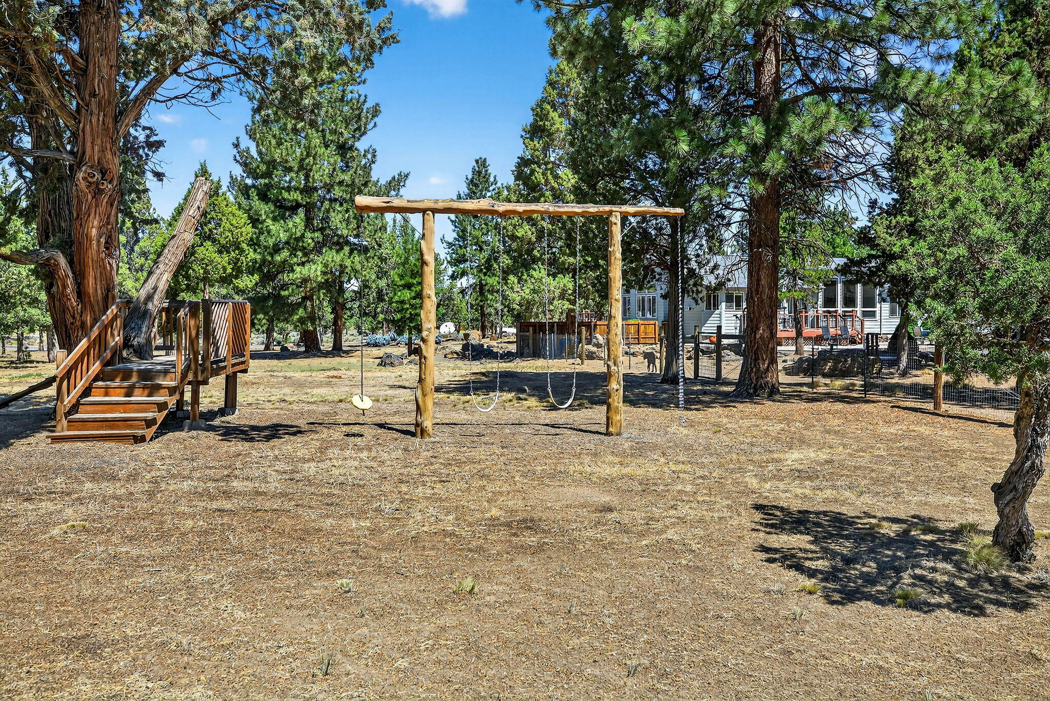 17415 Kent Road Sisters, OR 97759 - Photo 35 of 43