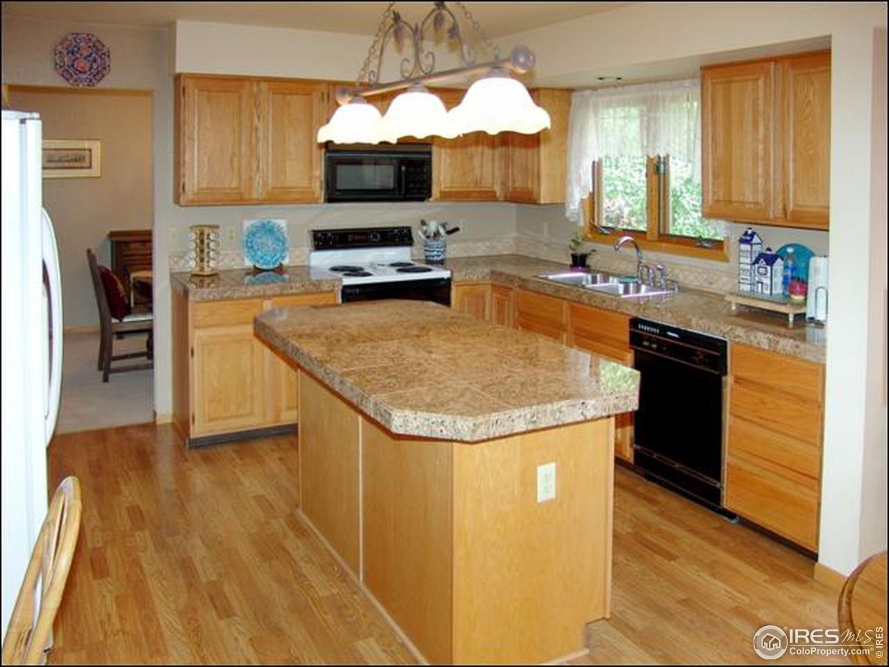 2836 Antelope Road Fort Collins, CO 80525 - Photo 7 of 18 Kitchen