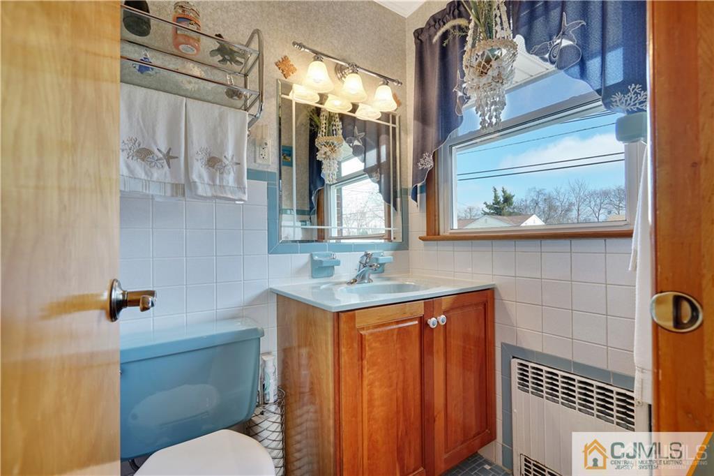 1344 Omaha Road North Brunswick, NJ 08902 - Photo 12 of 25 Gallery Image 12