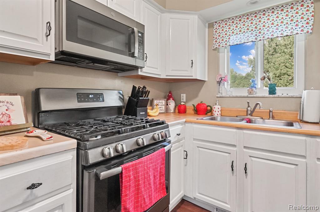 5014 Oak Hill Road Clarkston, MI 48348 - Photo 8 of 29