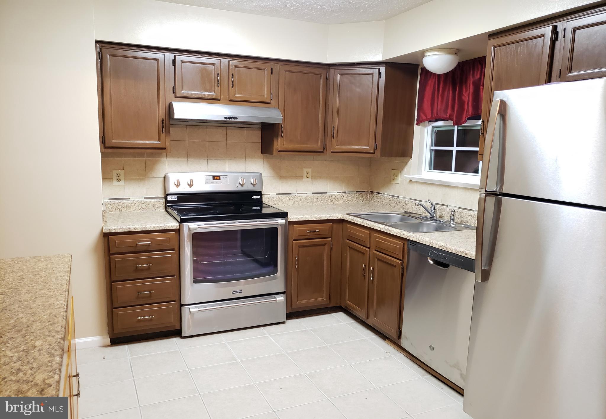 35 Buck Road Stafford, VA 22556 - Photo 4 of 14 BRAND NEW APPLIANCES