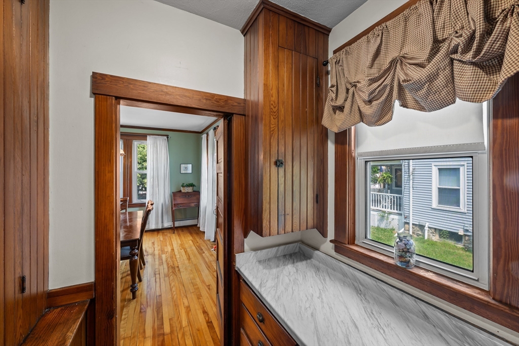65 Prescott Street Clinton, MA 01510 - Photo 10 of 41