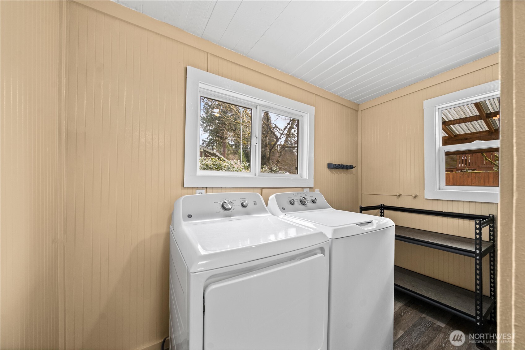 23711 Dorre Don Way Southeast Maple Valley, WA 98038 - Photo 25 of 40 a utility room with dryer and washer