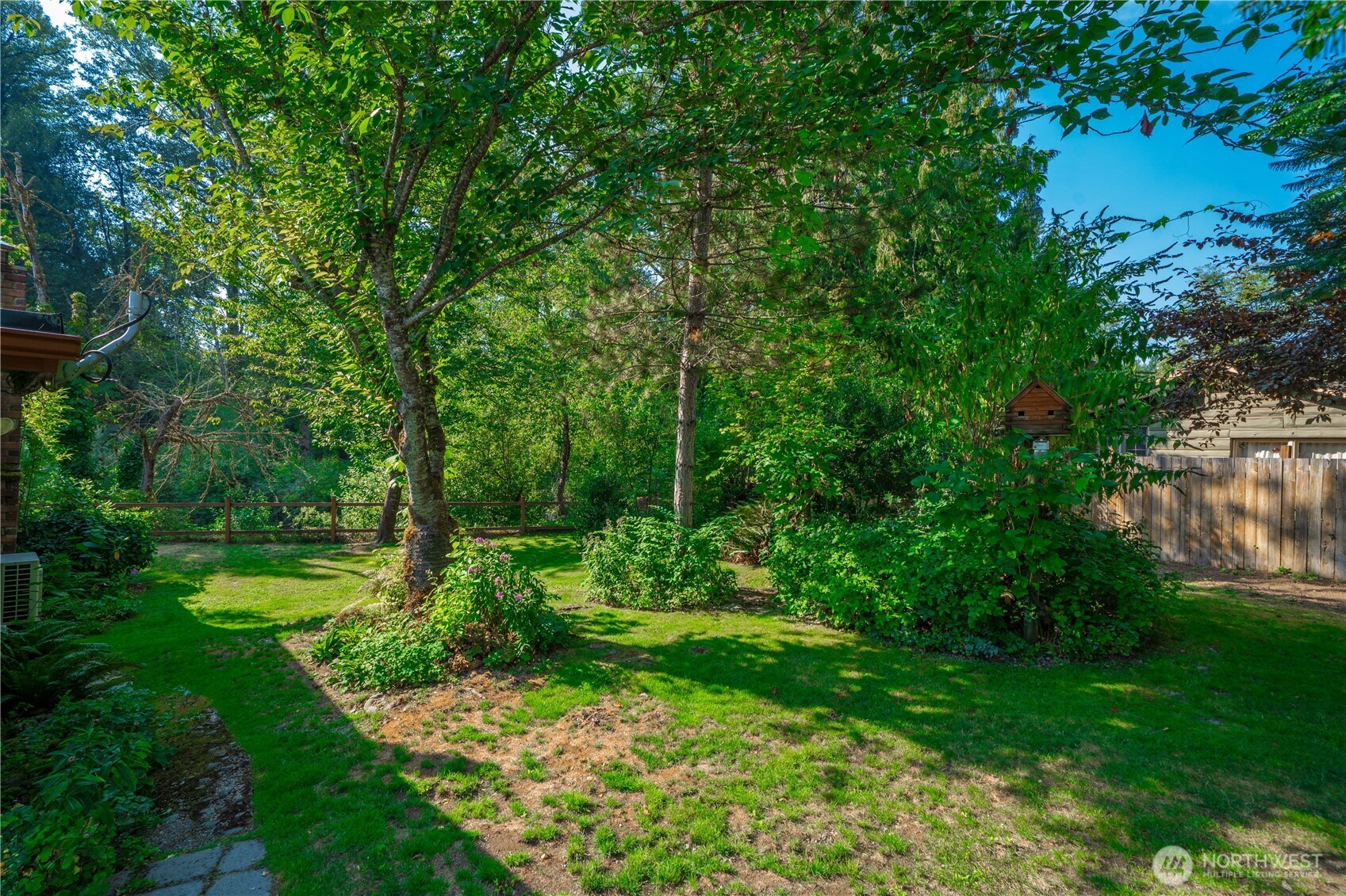 23711 Dorre Don Way Southeast Maple Valley, WA 98038 - Photo 35 of 40 a view of yard with green space